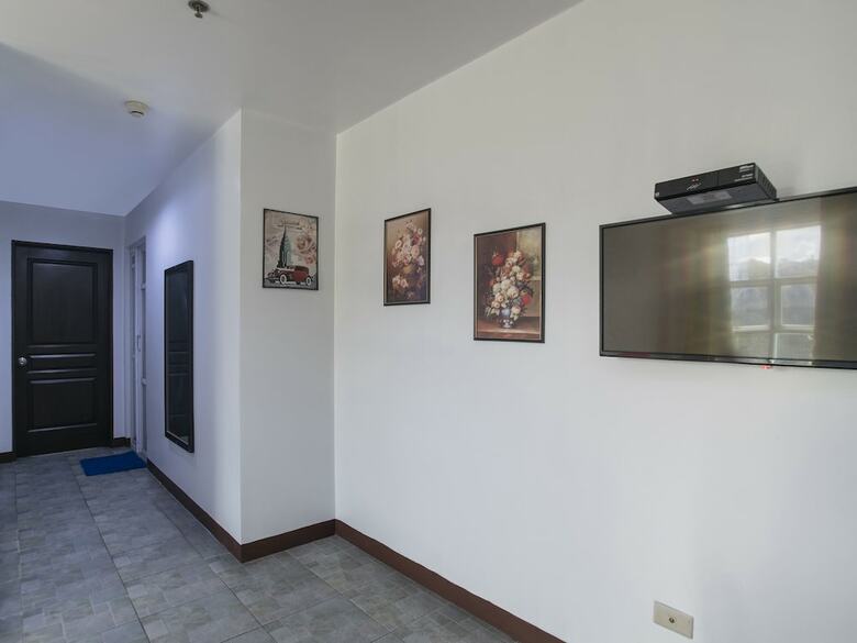 Hotel Oyo 549 Sajj Bldg