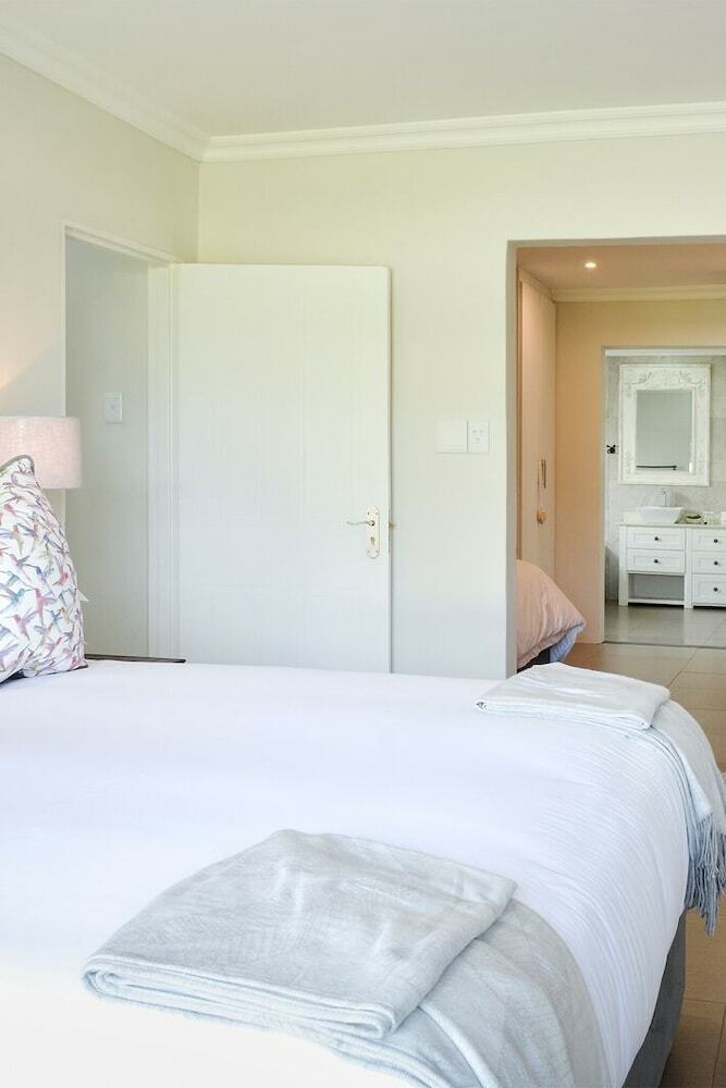 Bed & Breakfast 66 On Monzali