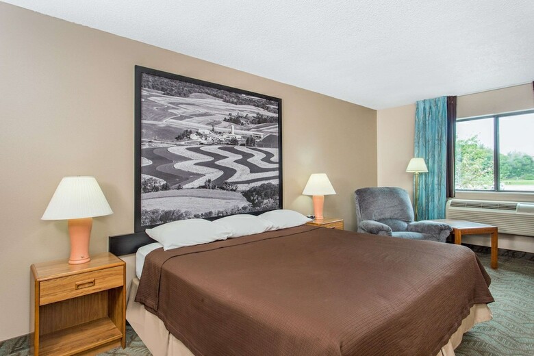 Hotel Super 8 By Wyndham Dodgeville