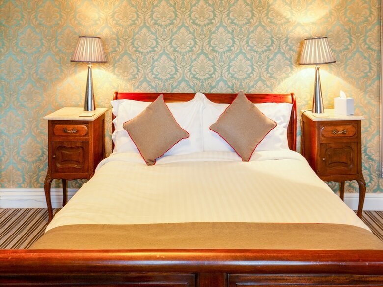 Oyo Lamphey Hall Hotel