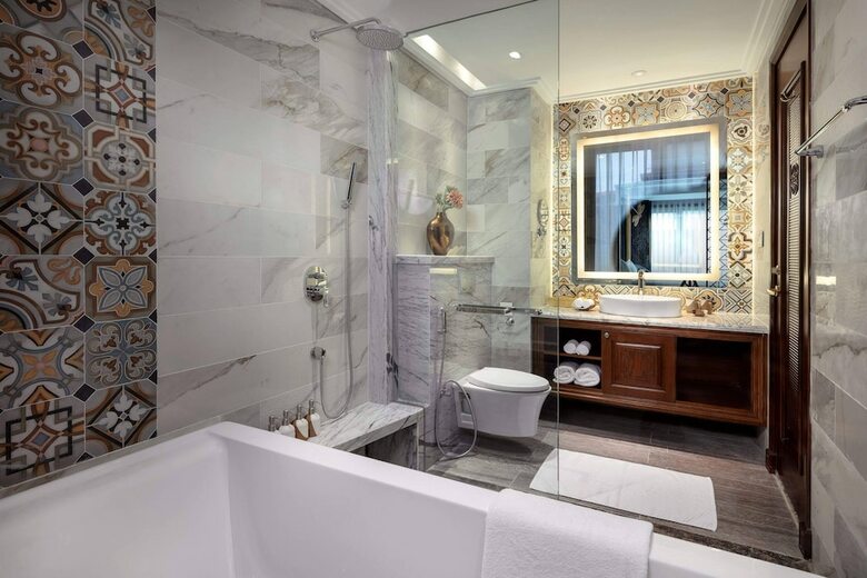 Peridot Grand Hotel & Spa By Aira