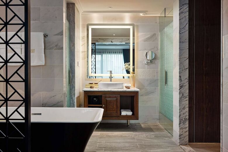 Peridot Grand Hotel & Spa By Aira