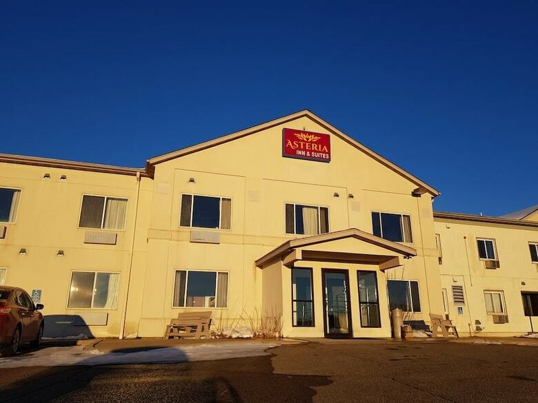 Hotel Asteria Inn & Suites