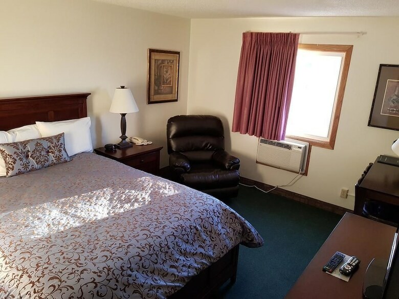 Hotel Asteria Inn & Suites