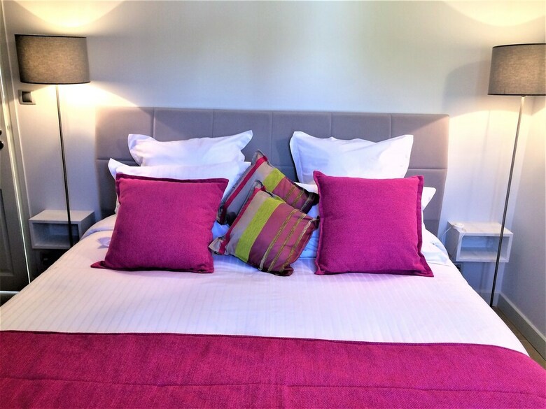 La Maison Cot� Rue