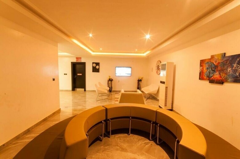 The Point Rayfield  Hotel