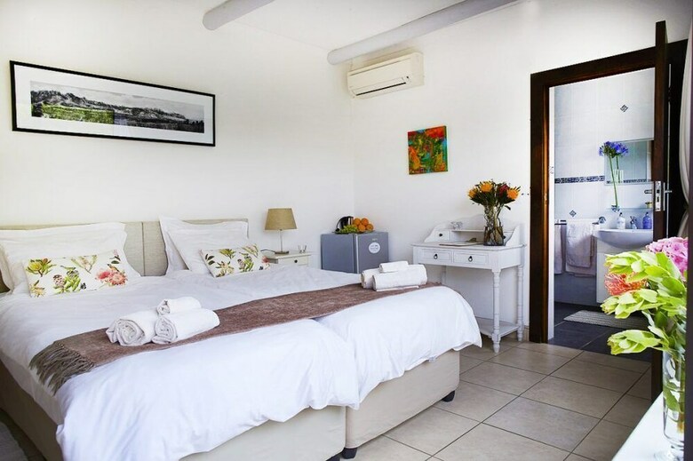Hottentots Mountain View - Guest House