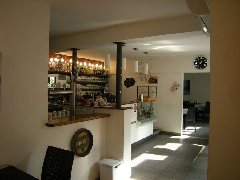 Hotel Al 106 Affittacamere E Bar