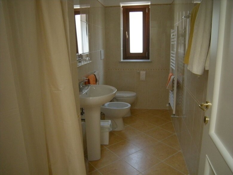 Hotel Al 106 Affittacamere E Bar
