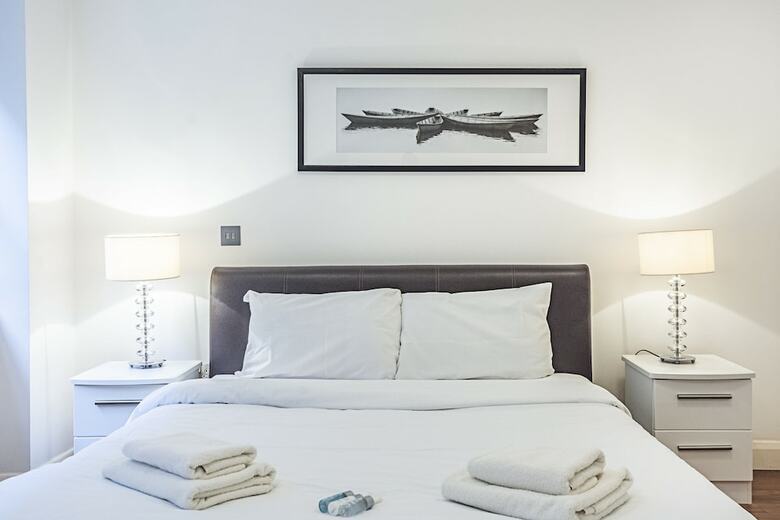 Monument Apartments London Bridge