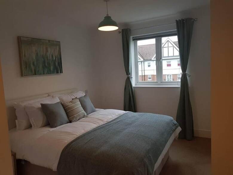 High View � Awesome 2 Bedroom Apartment In Colchester