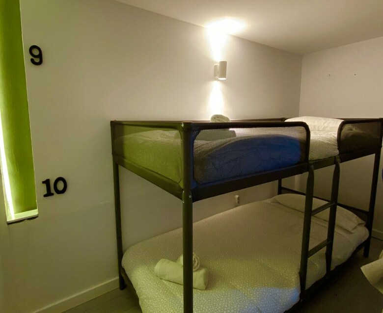 Hostal Hostel Gym Canovas Nerja