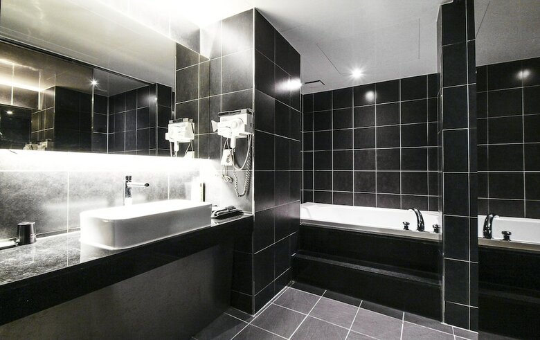 Yeoubi Hotel