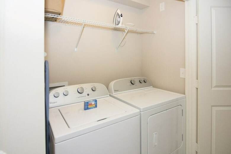 Apartamento Vacation Townhome Next To Parks Cb3163
