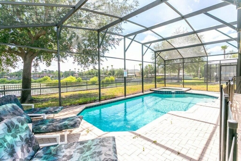 Svv 079 - Windsor Retreat 6 Bed Pool Home