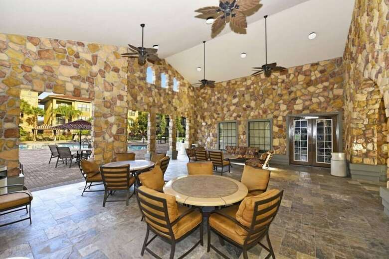 Alcantara Hideaway