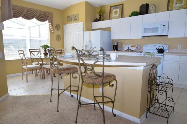 Windsor Palms Beautiful Pool Home Only 2.5 Miles F
