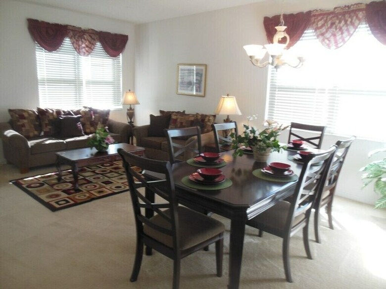 5 Bedroom, 3 Bath Disney Conservation View Home!