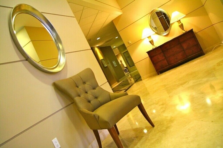 1 Bedroom Bay View Or814