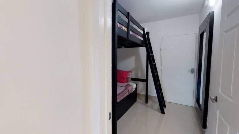 Premium 2 Bedroom + Den Apartment Or201
