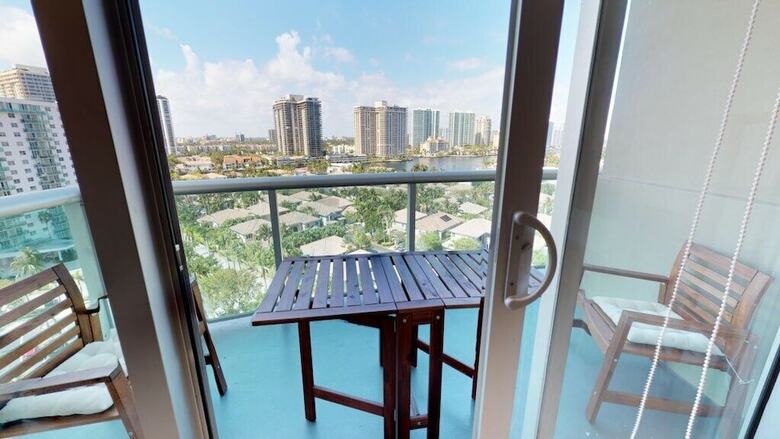 1 Bedroom Bay View Or1422