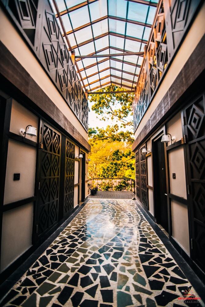Hotel Symphony Samudra