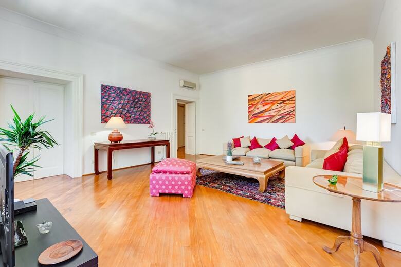 Luxury Apartment In The Center Of Rome