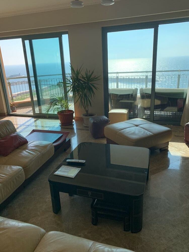 Apartment At San Stefano Grand Plaza