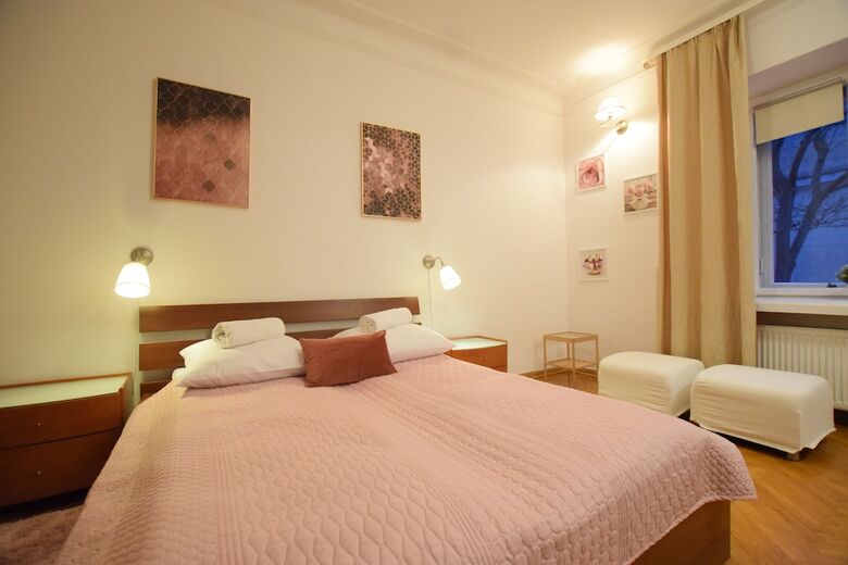 Elegant Apartment Universitas