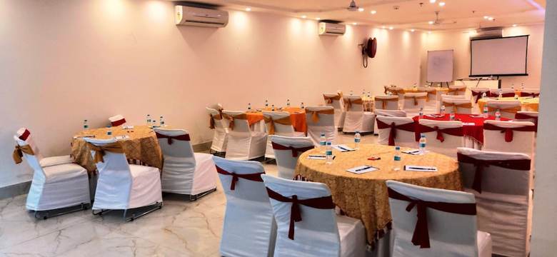 Hotel Corooms Sanvi Prime Unitech Cyber Park