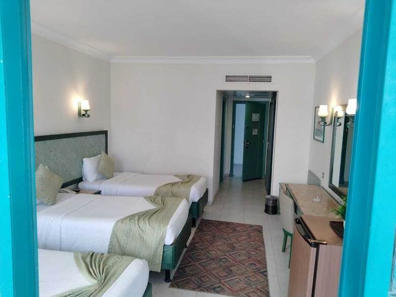 Falcon Hills Hotel