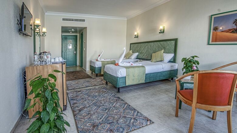 Falcon Hills Hotel