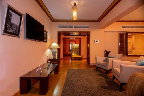 Royal Savoy Hotel And Villas