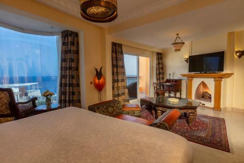 Royal Savoy Hotel And Villas