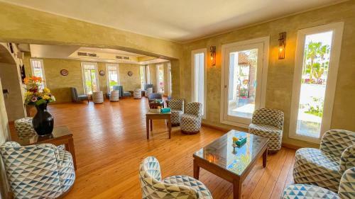 Club Reef Hotel Village