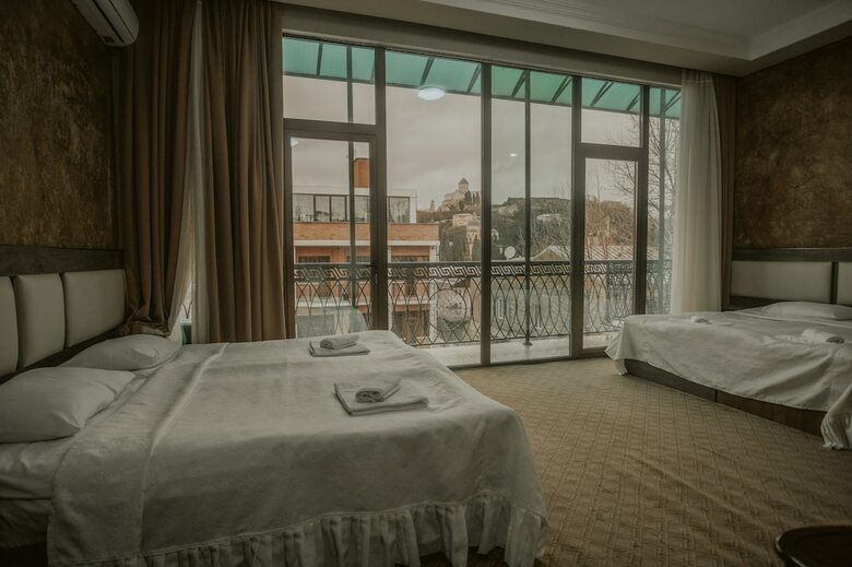 Hotel Discovery