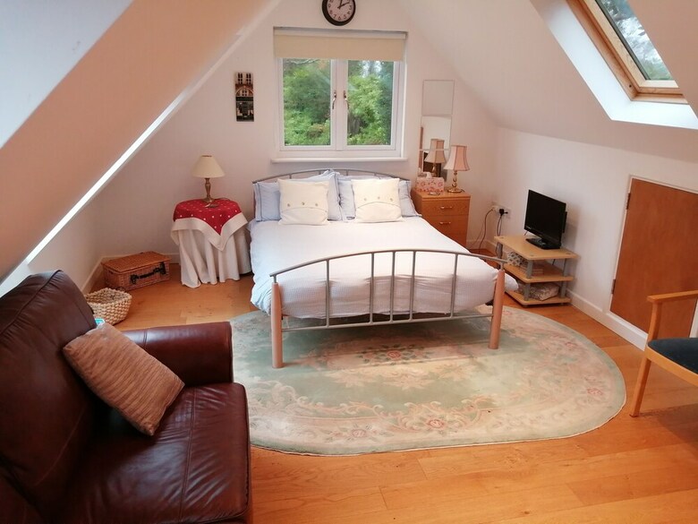 Ashen Bank B&B