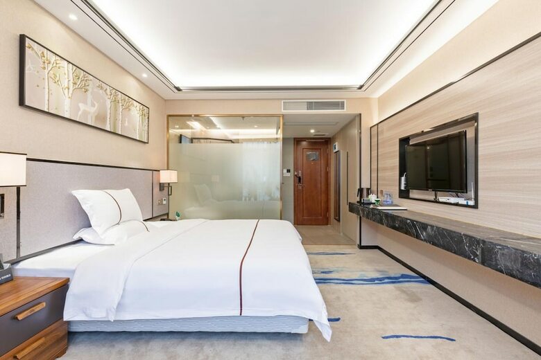 Urba Hotel Baoan Central Area