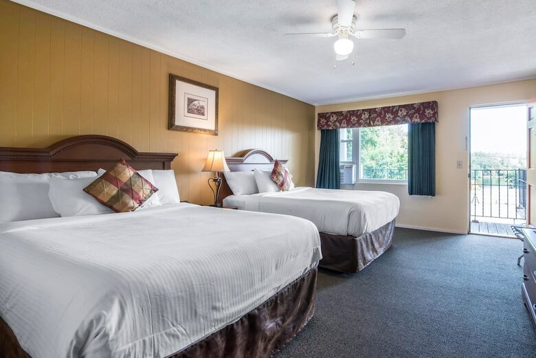 Motel Econo Lodge Inn & Suites