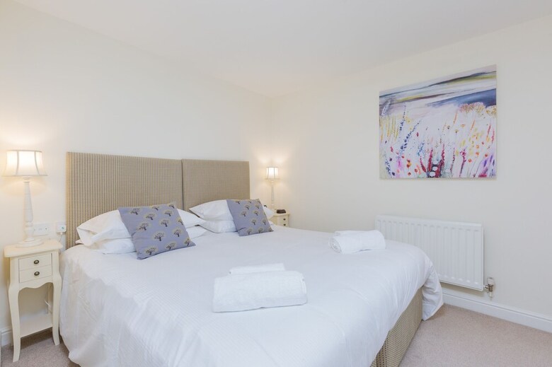 388 Old Tolbooth Wynd Apartment 2