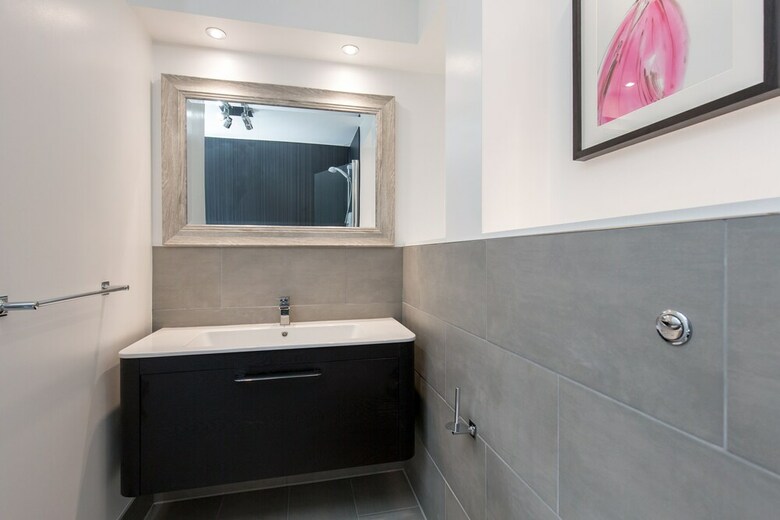 415 Huntingdon Place Apartment