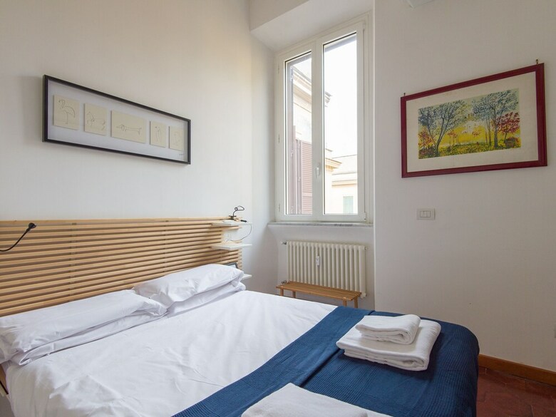 Rsh Bright Vatican Apartment