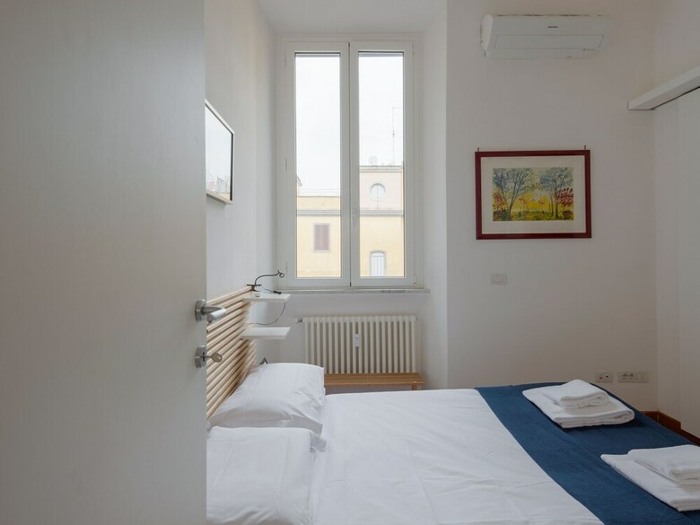 Rsh Bright Vatican Apartment