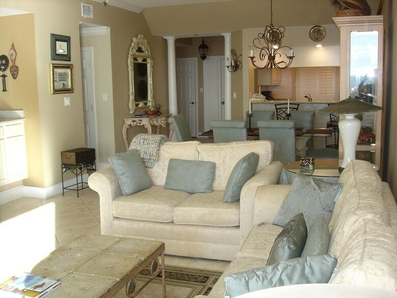Broadmoor 1202