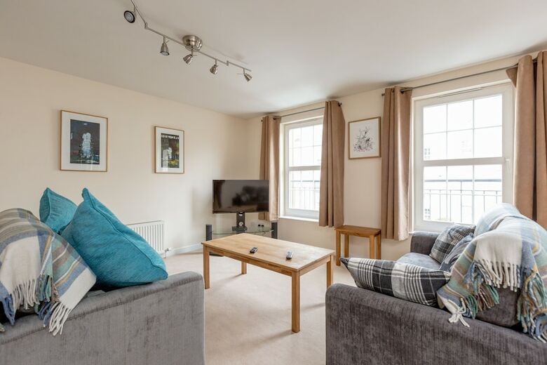 404 Dalry Gait Apartment 2