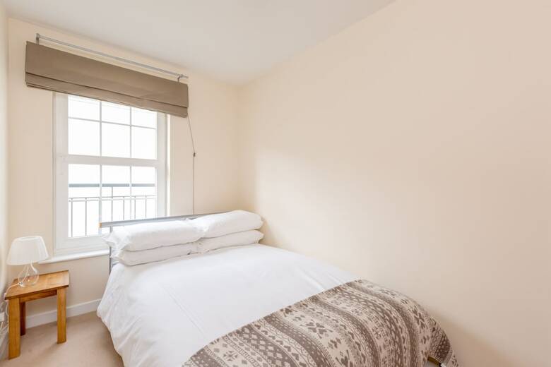 404 Dalry Gait Apartment 2