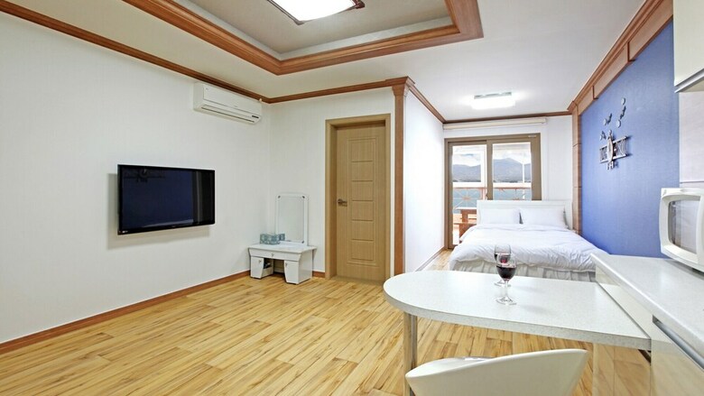 Tongyeong Good Day Pension