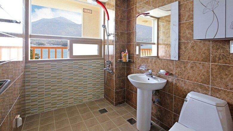 Tongyeong Good Day Pension