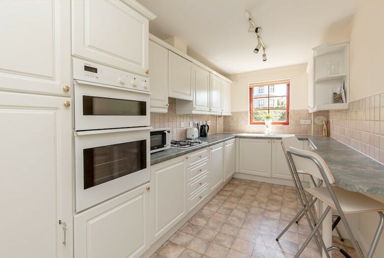 418 - Orchard Brae Avenue Apartment 3