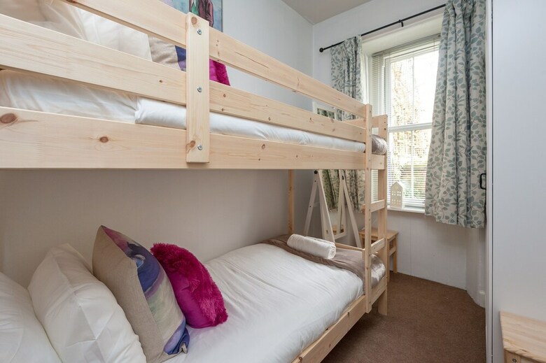 412: Regent Place Apartment